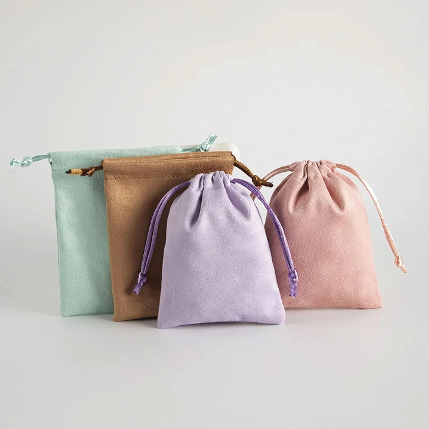 10 Pcs Velvet Jewelry Packaging Pouches Flannel Cosmetic Bags Drawstring Bags Wedding Favor Bags for Bracelets, Watch (purple, 8 * 10cm)