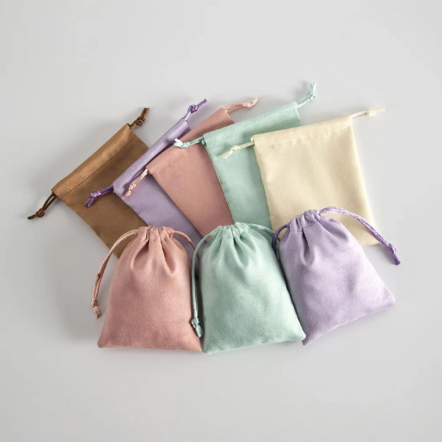 10 Pcs Velvet Jewelry Packaging Pouches Flannel Cosmetic Bags Drawstring Bags Wedding Favor Bags for Bracelets, Watch (purple, 8 * 10cm)