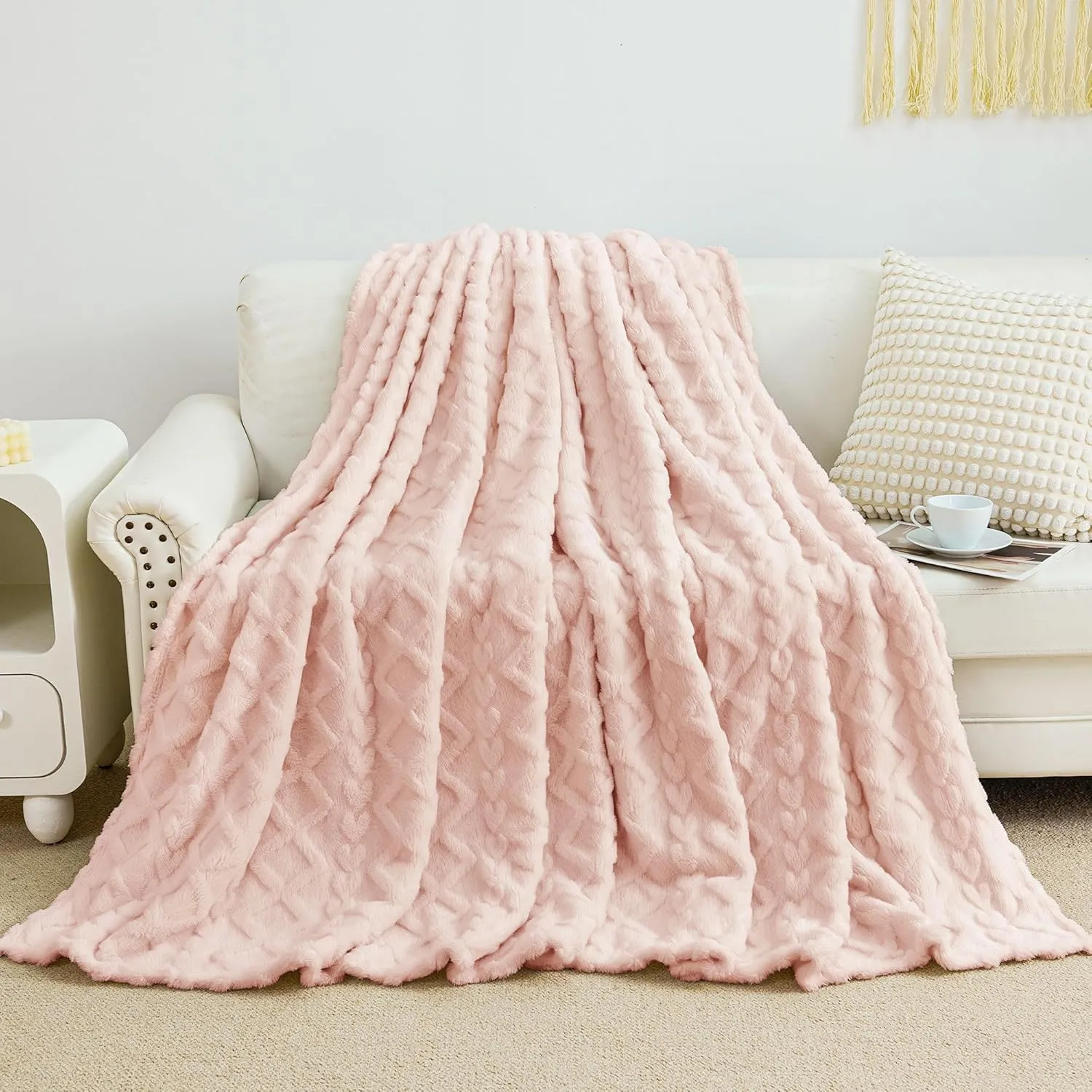 Aganear Fleece Throw Blanket - Cozy Soft Lightweight Fuzzy Throw Blanket for Women Portable Throw Blankets for Couch, Warm Present for Birthday, Christmas, Halloween, Housewarming(50"x60", Pink)