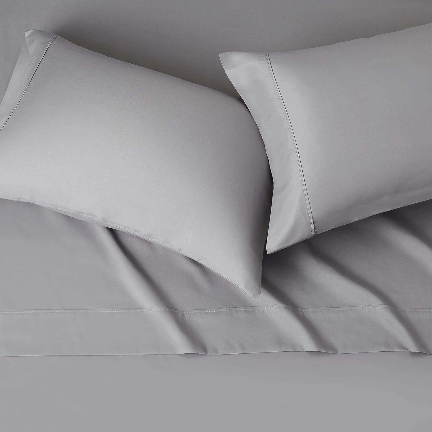 Amazon Basics Lightweight Super Soft Comfortable Brushed Microfiber 4 Piece Bed Sheet Set with 14-Inch Deep Pockets, Queen, Dark Gray, Solid