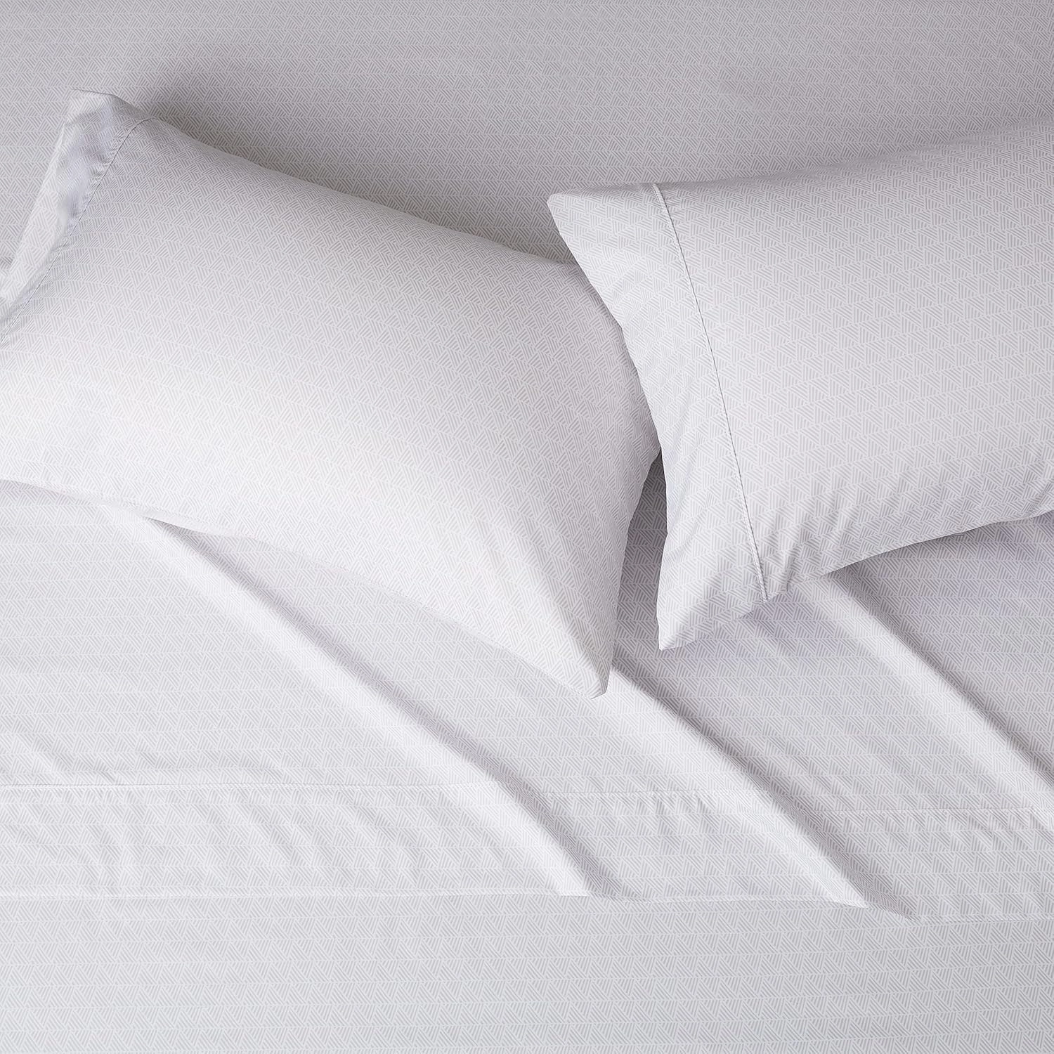 Amazon Basics Lightweight Super Soft, Comfortable Easy Care Microfiber 4 Piece Bed Sheet Set with 14-Inch Deep Pockets, Queen, Gray Crosshatch, Printed