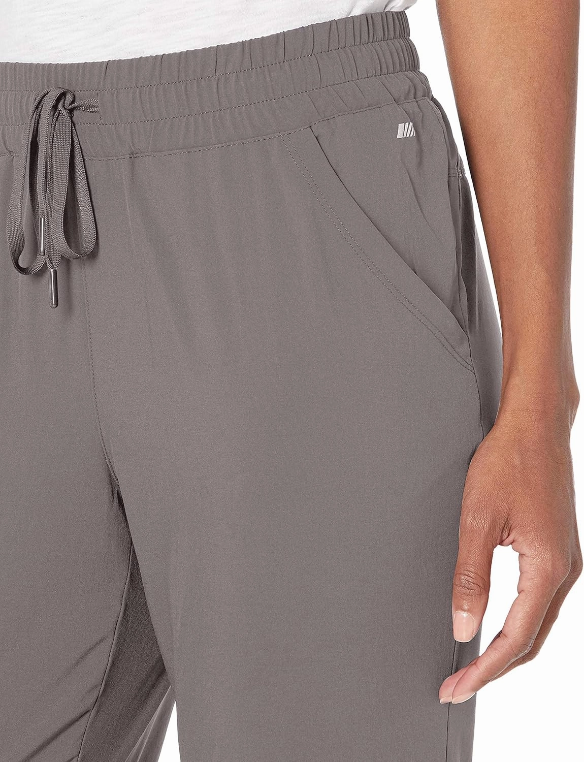 Amazon Essentials Women's Performance Stretch Woven Crop Jogger Pant