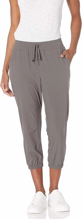 Amazon Essentials Women's Performance Stretch Woven Crop Jogger Pant