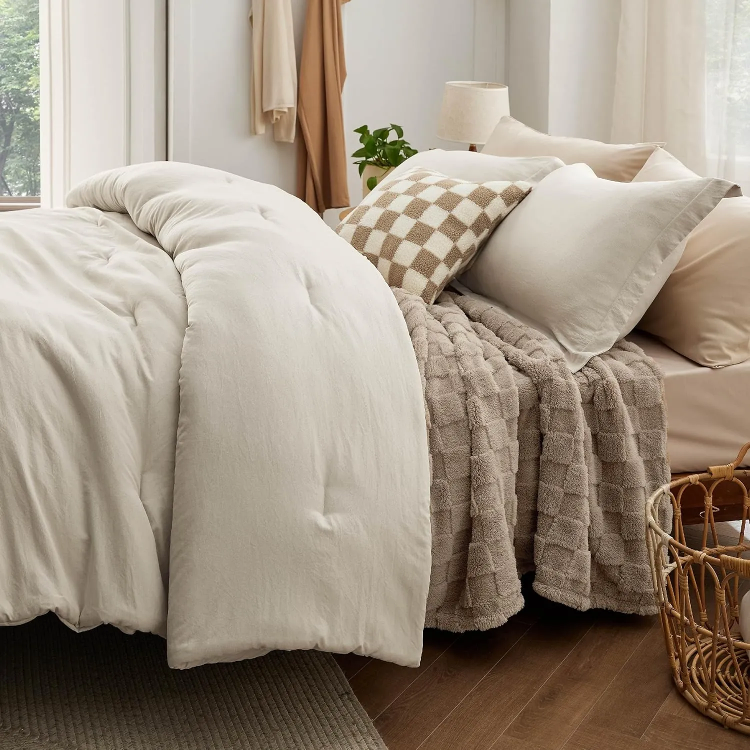 Bedsure Queen Comforter Set 5 Pieces - Bed in a Bag with Checkered Throw Blanket and Decorative Pillow, Lightweight Bedding Comforter Sets, All Season Boho Bedding, Linen Beige