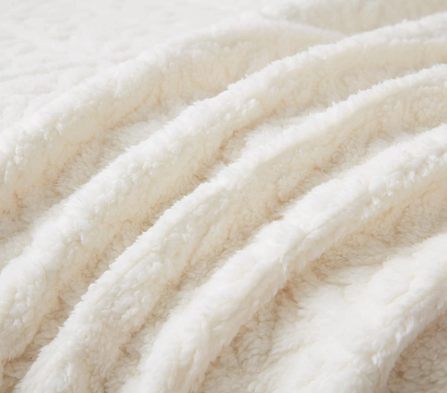 Chezmoi Collection Bethany 3-Piece Queen Sherpa Quilt Set - Floral Quilted Sherpa Blanket Reversible Washed Microfiber Lightweight Bedspread - Queen Size, White