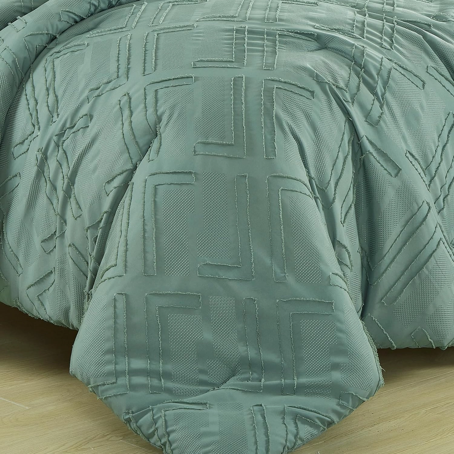 Chezmoi Collection Debroah Green Clip Jacquard Geometric Comforter Set, King - 3-Piece Striped Pattern Waffle Textured Lightweight Bedding