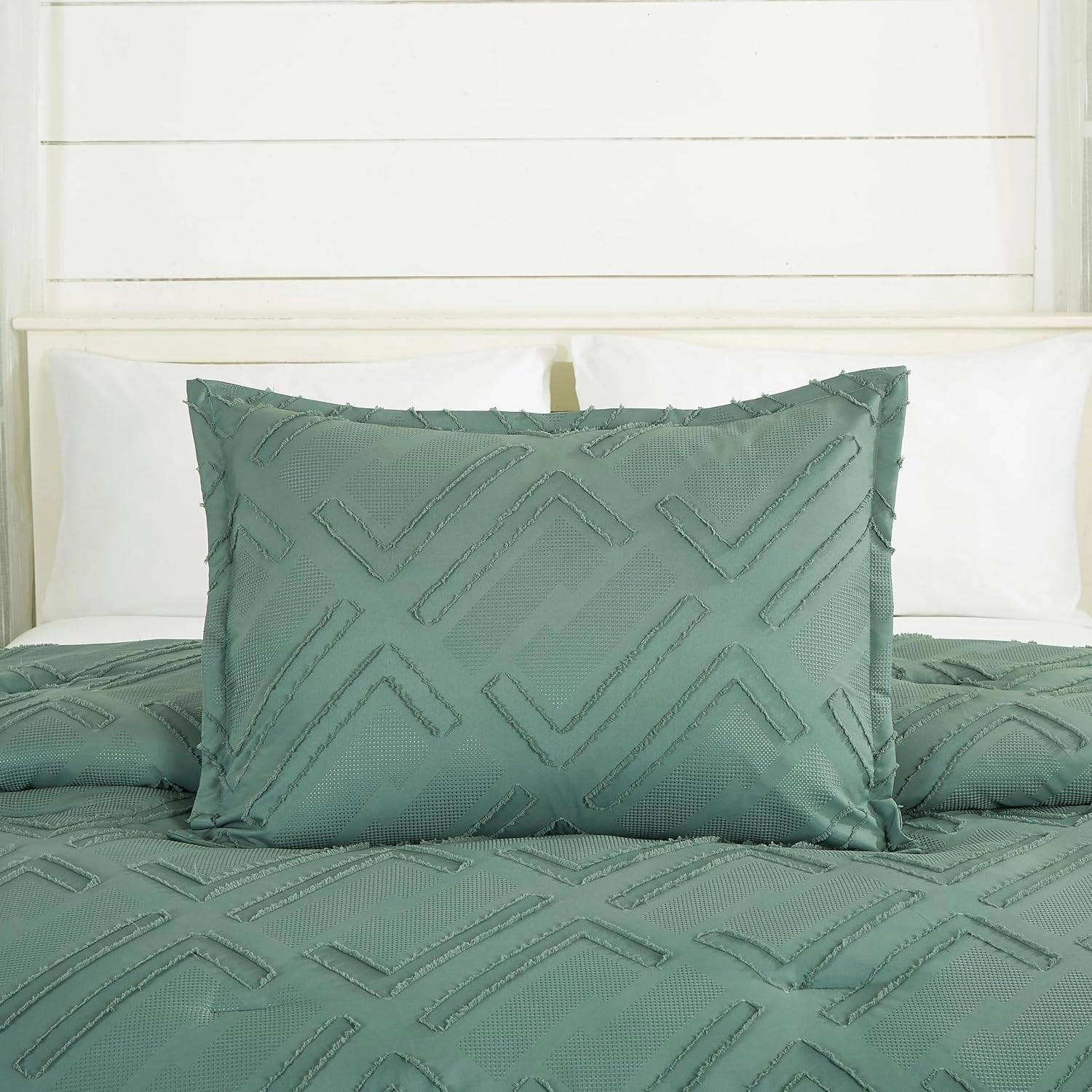 Chezmoi Collection Debroah Green Clip Jacquard Geometric Comforter Set, King - 3-Piece Striped Pattern Waffle Textured Lightweight Bedding