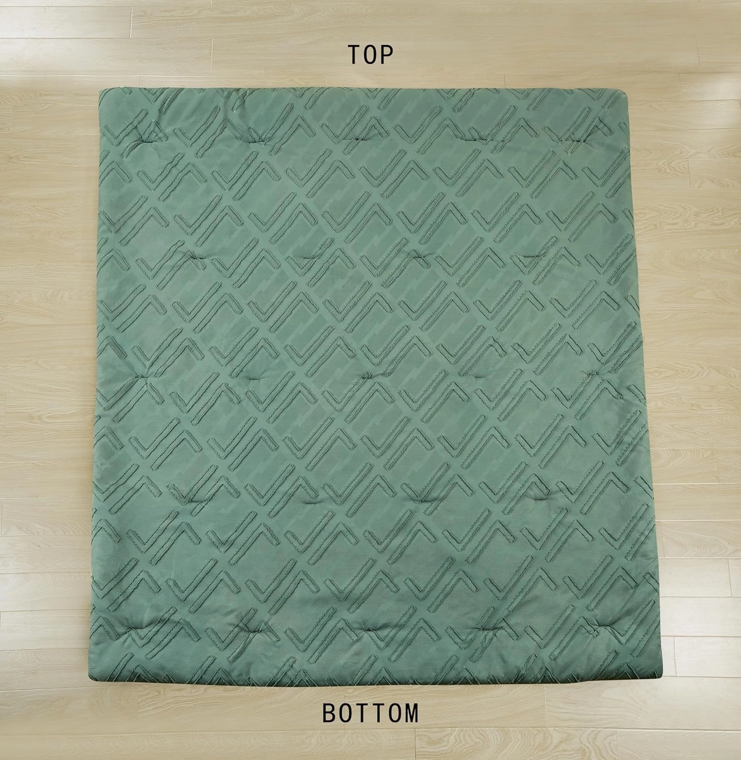 Chezmoi Collection Debroah Green Clip Jacquard Geometric Comforter Set, King - 3-Piece Striped Pattern Waffle Textured Lightweight Bedding