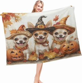 Chihuahua Fall Blanket, Autumn Maple Leaves Thanksgiving Decor Throw Blanket, Lightweight Cozy Plush Flannel Blanket for Bed Couch Sofa and Travel 50x60 Inch