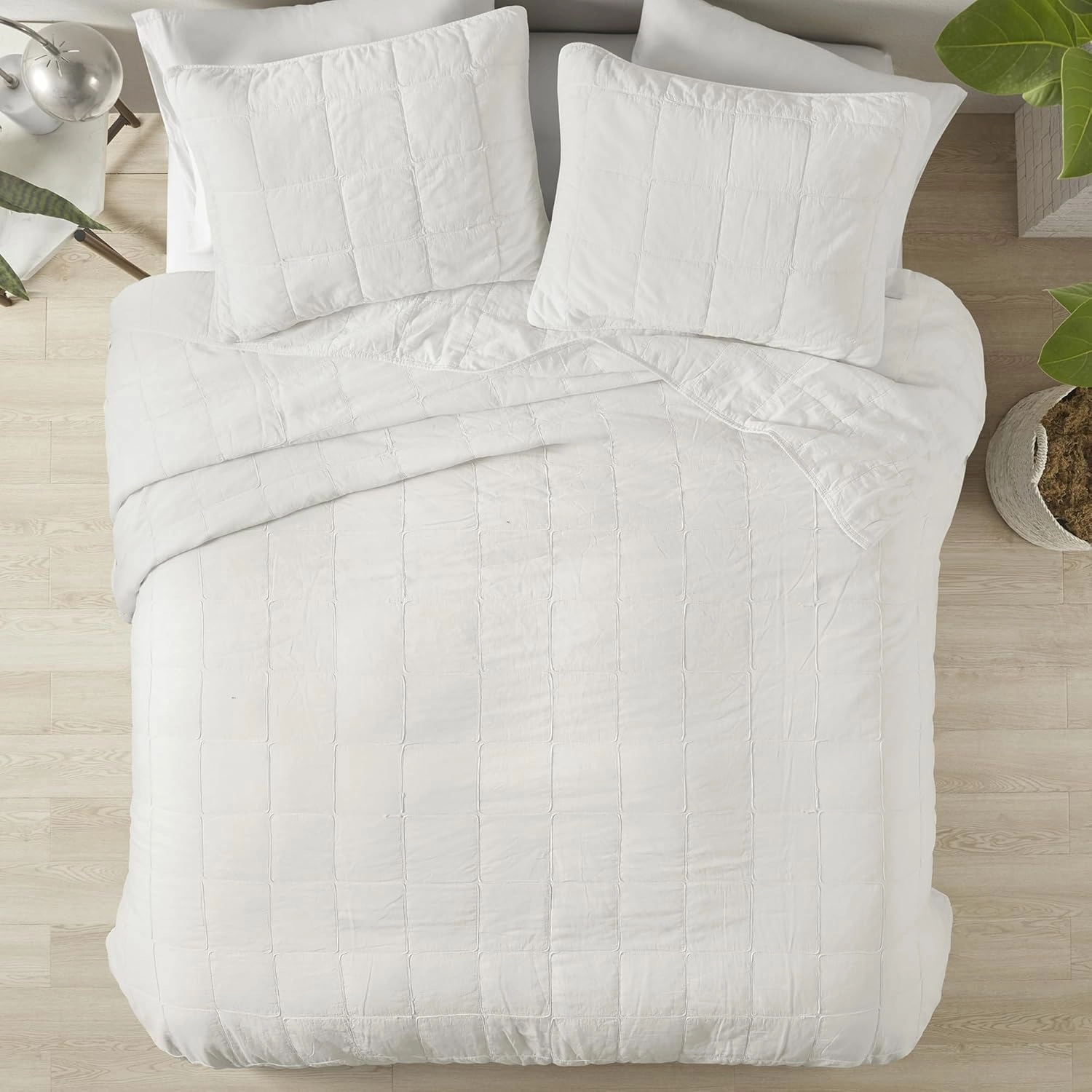 CROSCILL Quilt Set Casual Cord Quilting, Oversized Coverlet for Queen Size Bed, Grid-Patterned Texture, All Season, Lightweight & Soft Pre-Washed Cotton Coverlet Bedspread, Shams, Gema, White 3 Piece