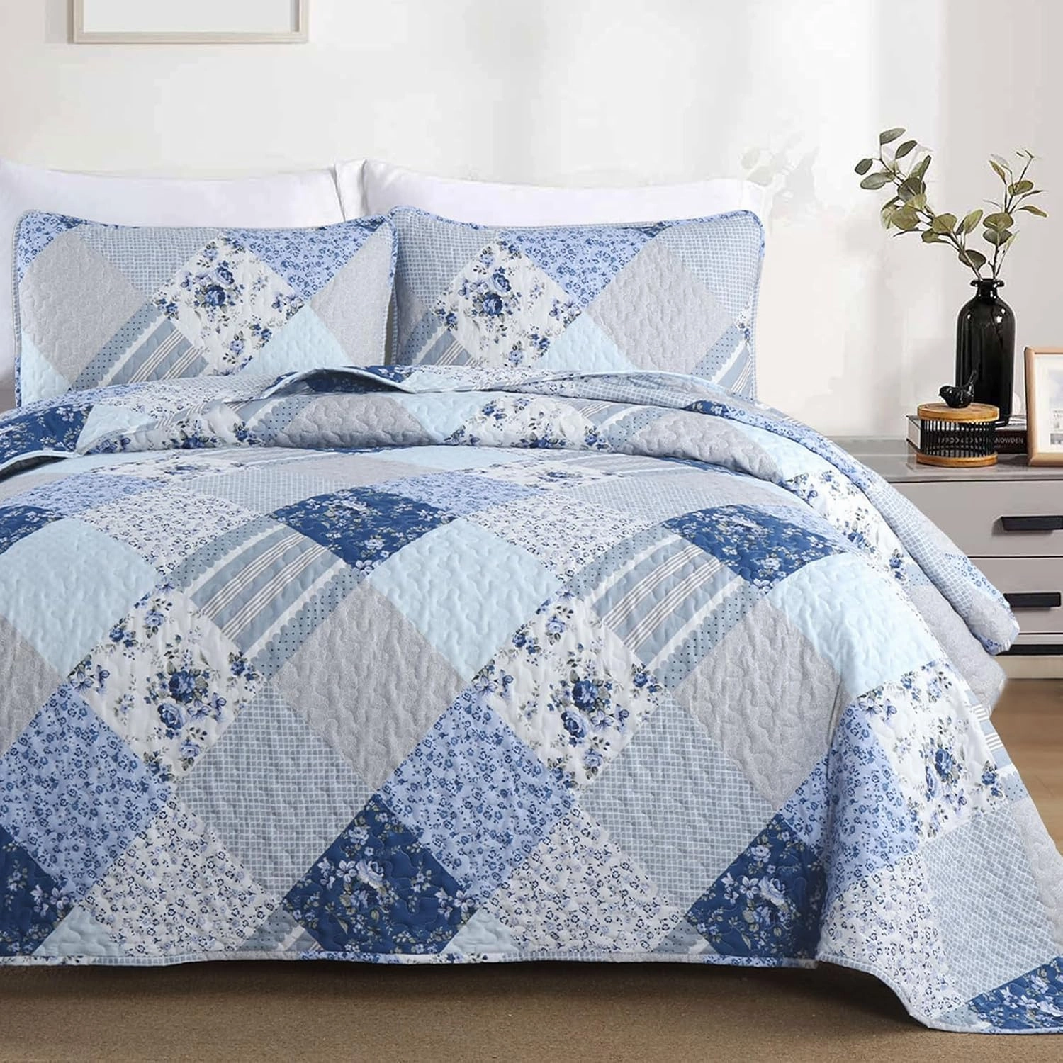 Dobuyly Patchwork King Size Quilt, Light Blue Floral Plaid Bedspread Bedding Set, Soft Lightweight Microfiber Summer Coverlet Set for All Season (1 Quilt, 2 Pillow Shams)