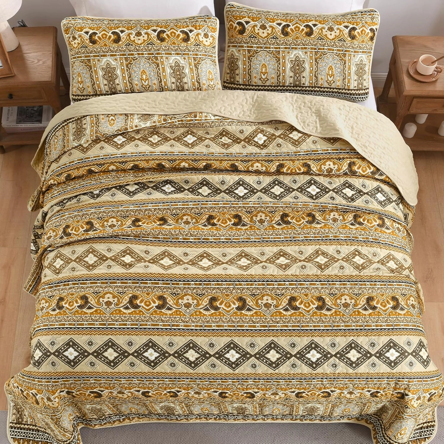 Drucon Boho Queen Size Aztec Quilt Set 3 Pieces Dark Brown Ultra Soft Lightweight Quilt Beddding Set, Microfiber Bohemian Bedspread Coverlet Set with 2 Pillowcases for All Season (Queen, 90"x96")