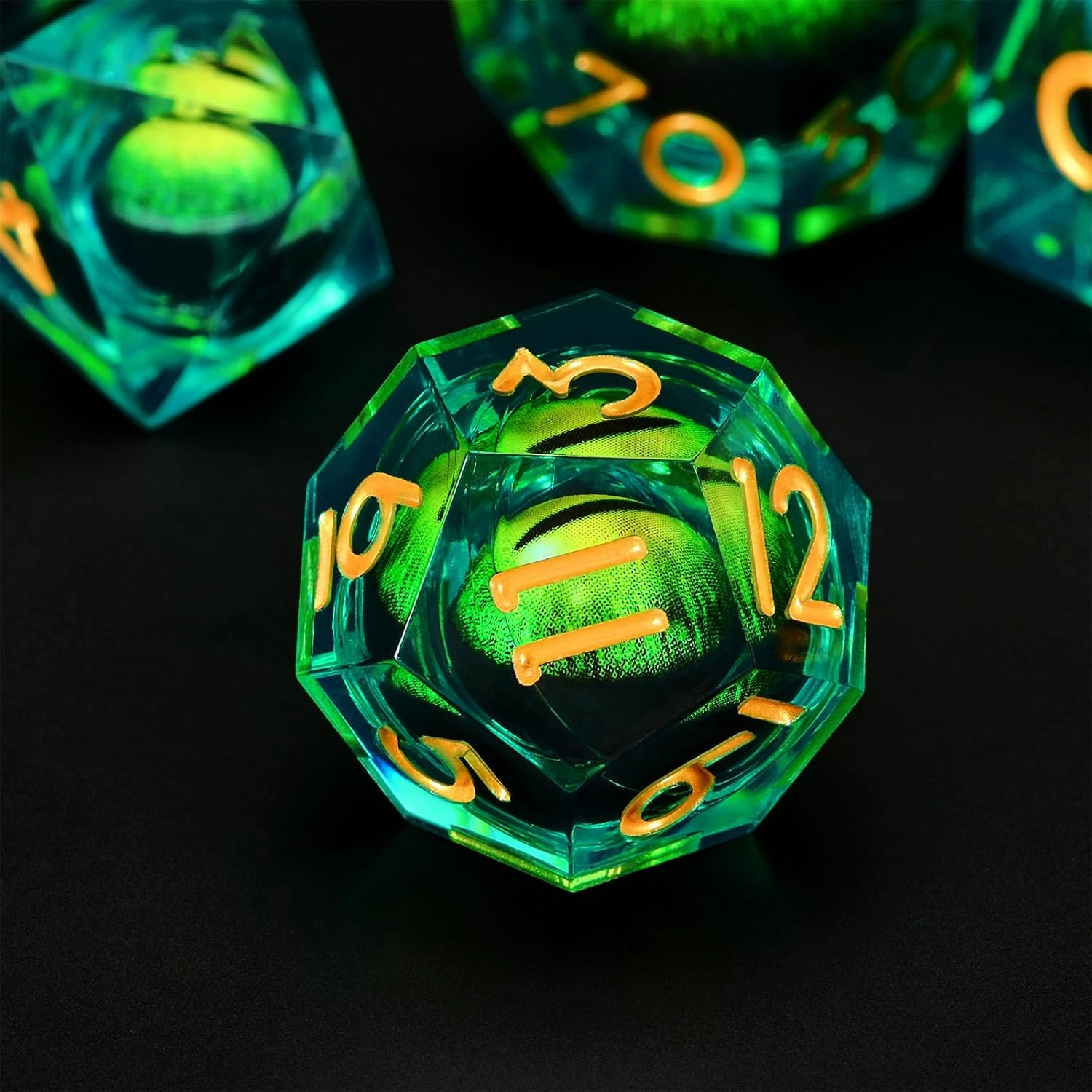 GiGiGuGu DND Dice Set - Liquid Core Beholder's Dragon Eye 7pcs Polyhedral Resin Dice with Sharp Edged and DND Metal Gift Box for RPG & Role Playing (D20, D12, D10/D%, D8, D6, D4) (Green)