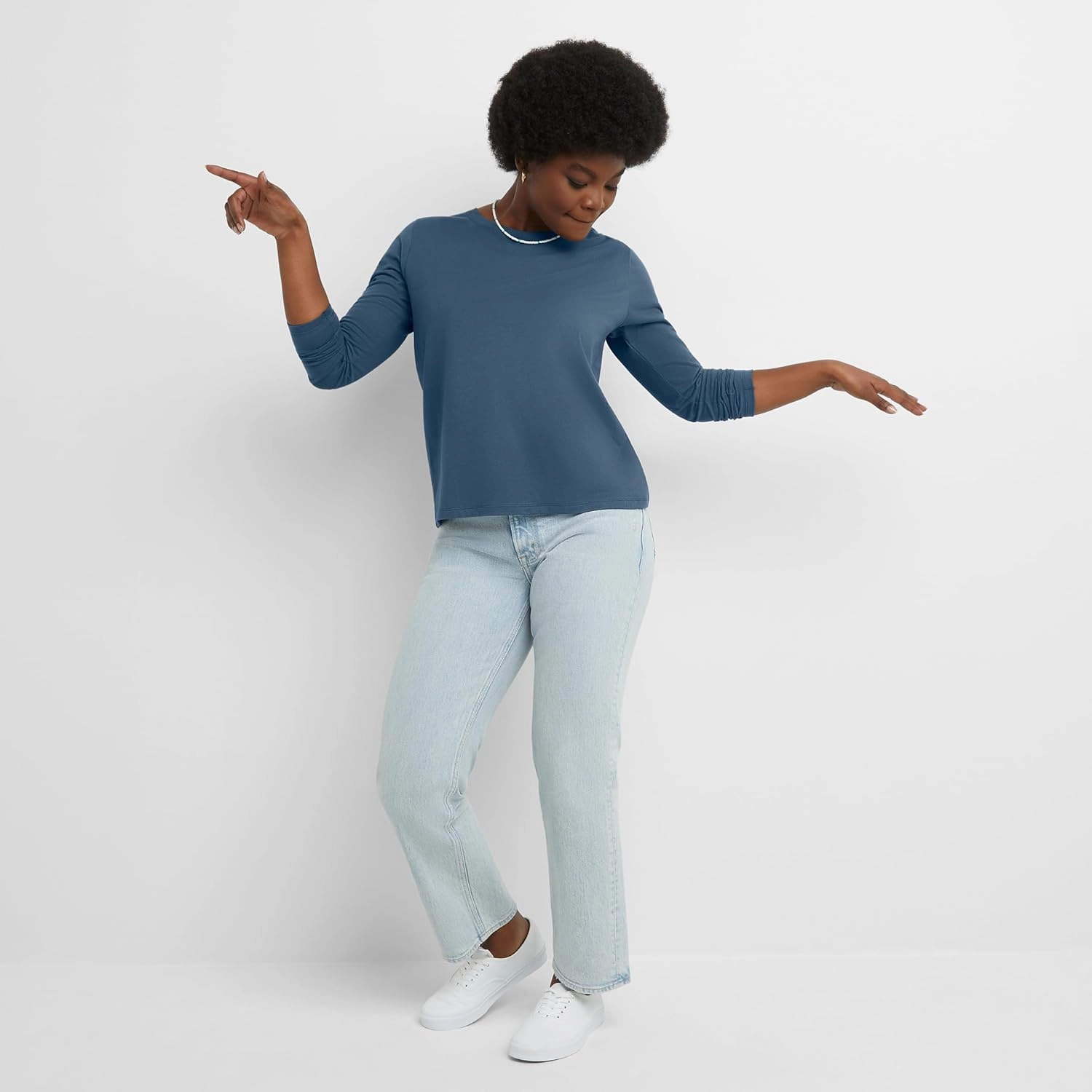 Hanes Women's Long Sleeve Cotton T-Shirt, Lightweight Crewneck Tee for Women, Modern Fit