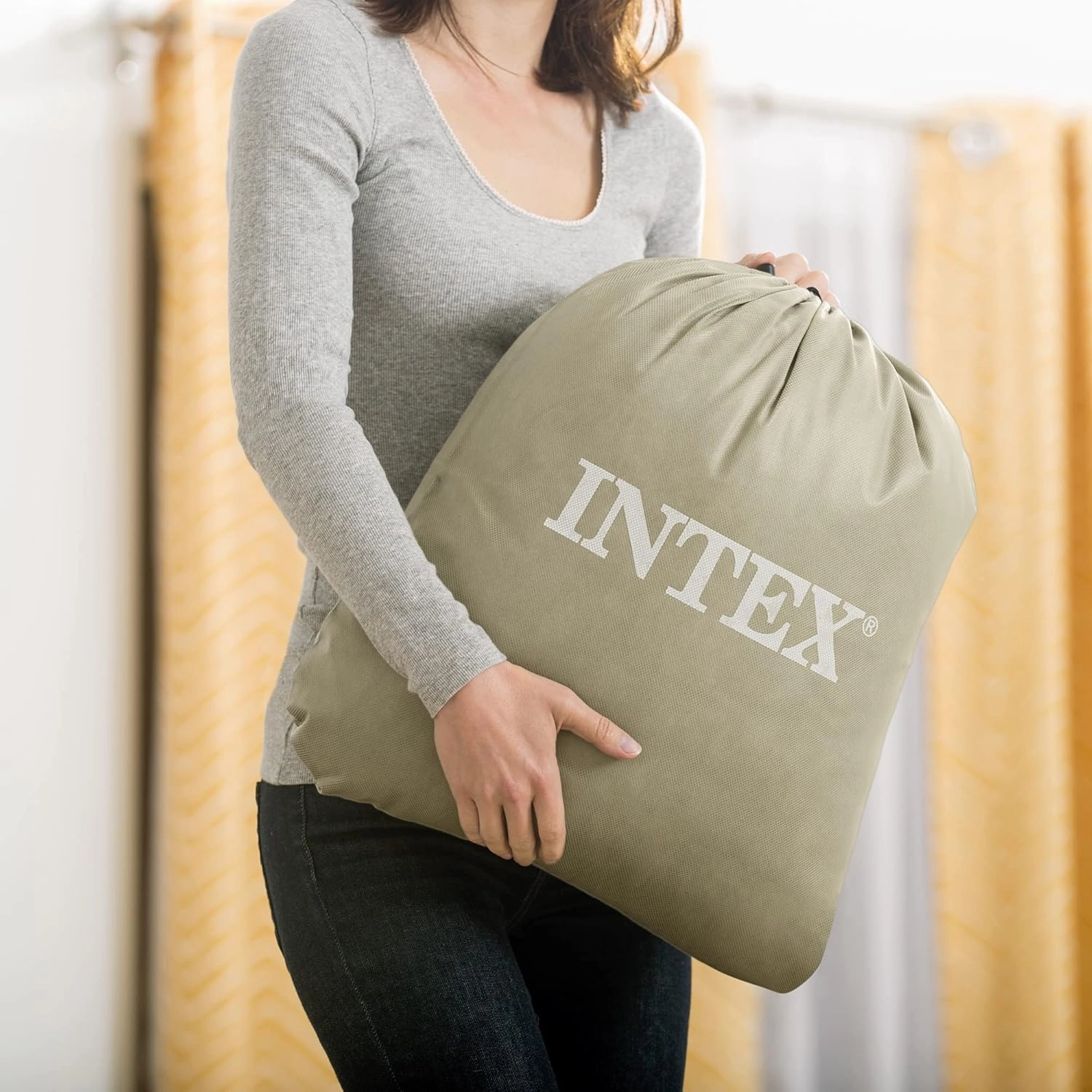 Intex Mid-Rise Air Mattress Bed with Built-in Pump, Dura-Beam Deluxe Comfort Plush, Queen - Portable Luxury Travel Airbed for Adults, Camping, Guests