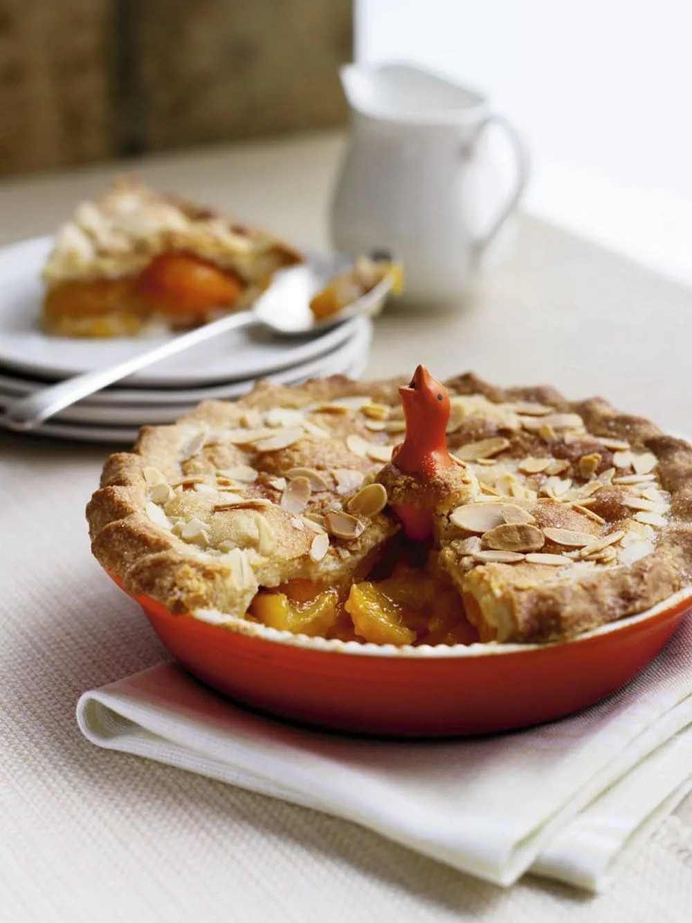 Le Creuset Stoneware Pie Bird, 3.25", Cerise