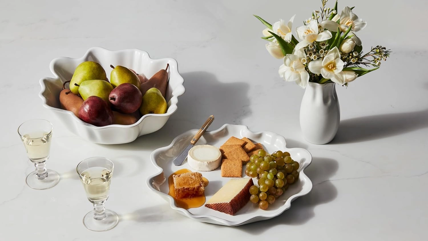 Le Creuset Stoneware Iris Collection Serving Platter, 14", Sea Salt