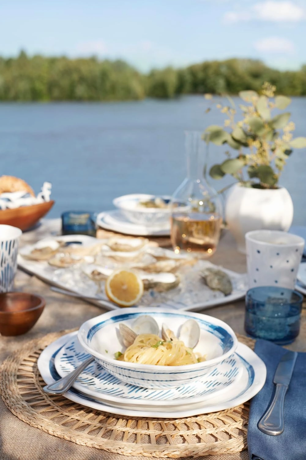 Lenox 895324 Blue Bay Melamine 20-Piece Dinnerware Set, Lightweight Melamine Material