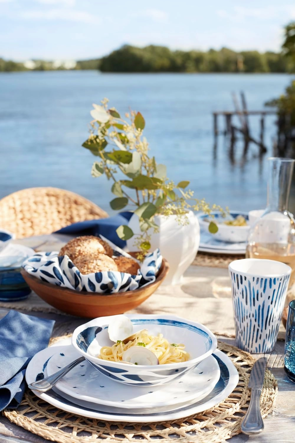 Lenox 895324 Blue Bay Melamine 20-Piece Dinnerware Set, Lightweight Melamine Material