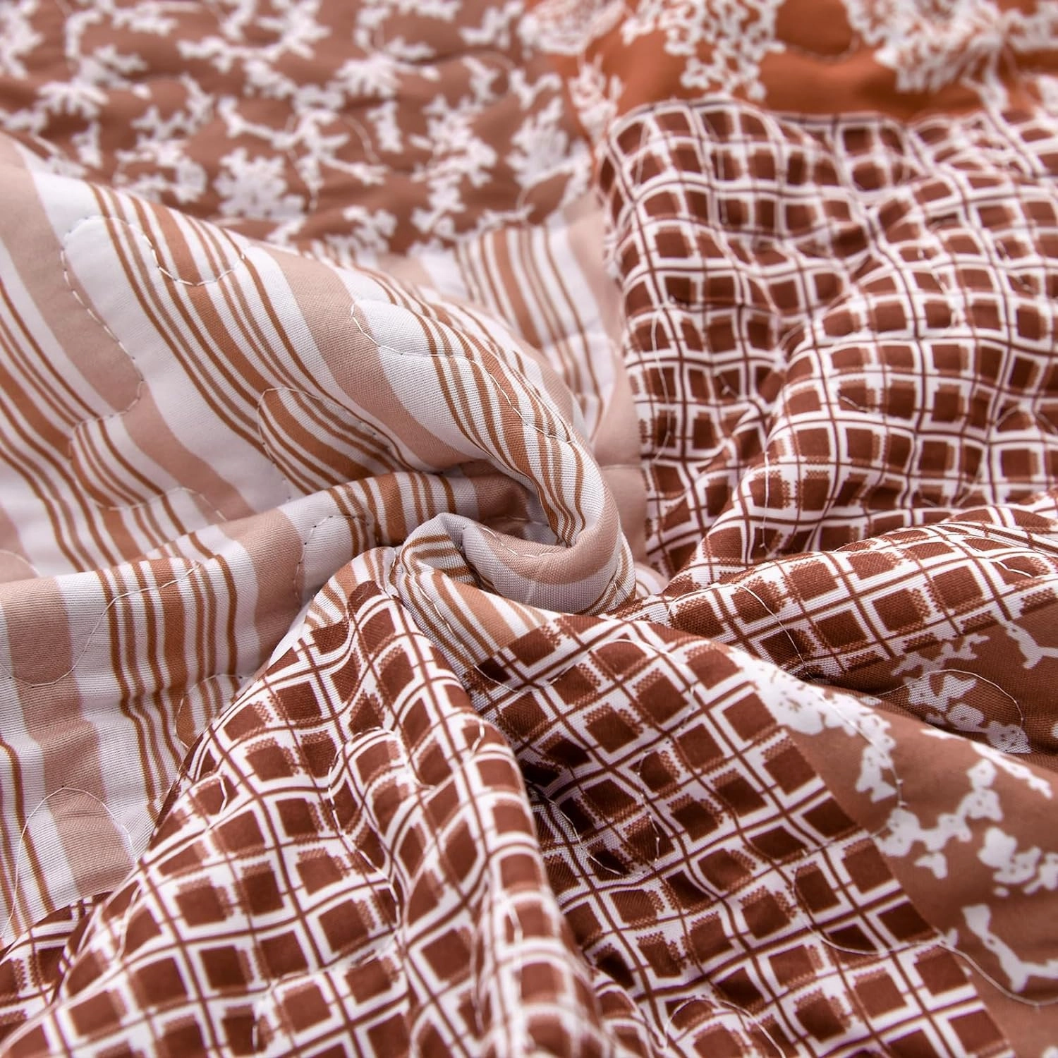 Mybedsoul Burnt Orange Quilt Set King Size, 3 Pieces Boho Plaid Terracotta Floral Bedspread Set Microfiber Lightweight Bohemian Bedding Bedspread Coverlet Set for All Season 90"x104"