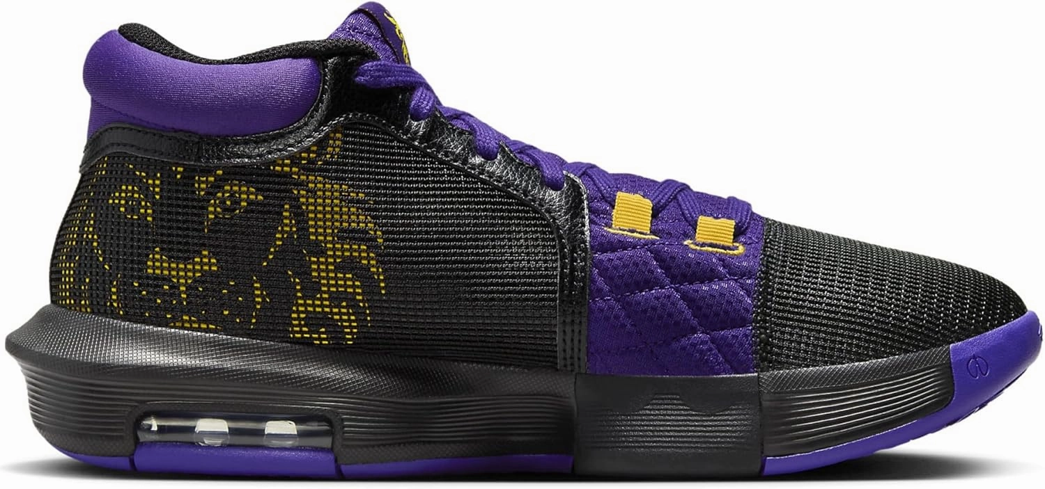 Nike Men's Basketball Shoe