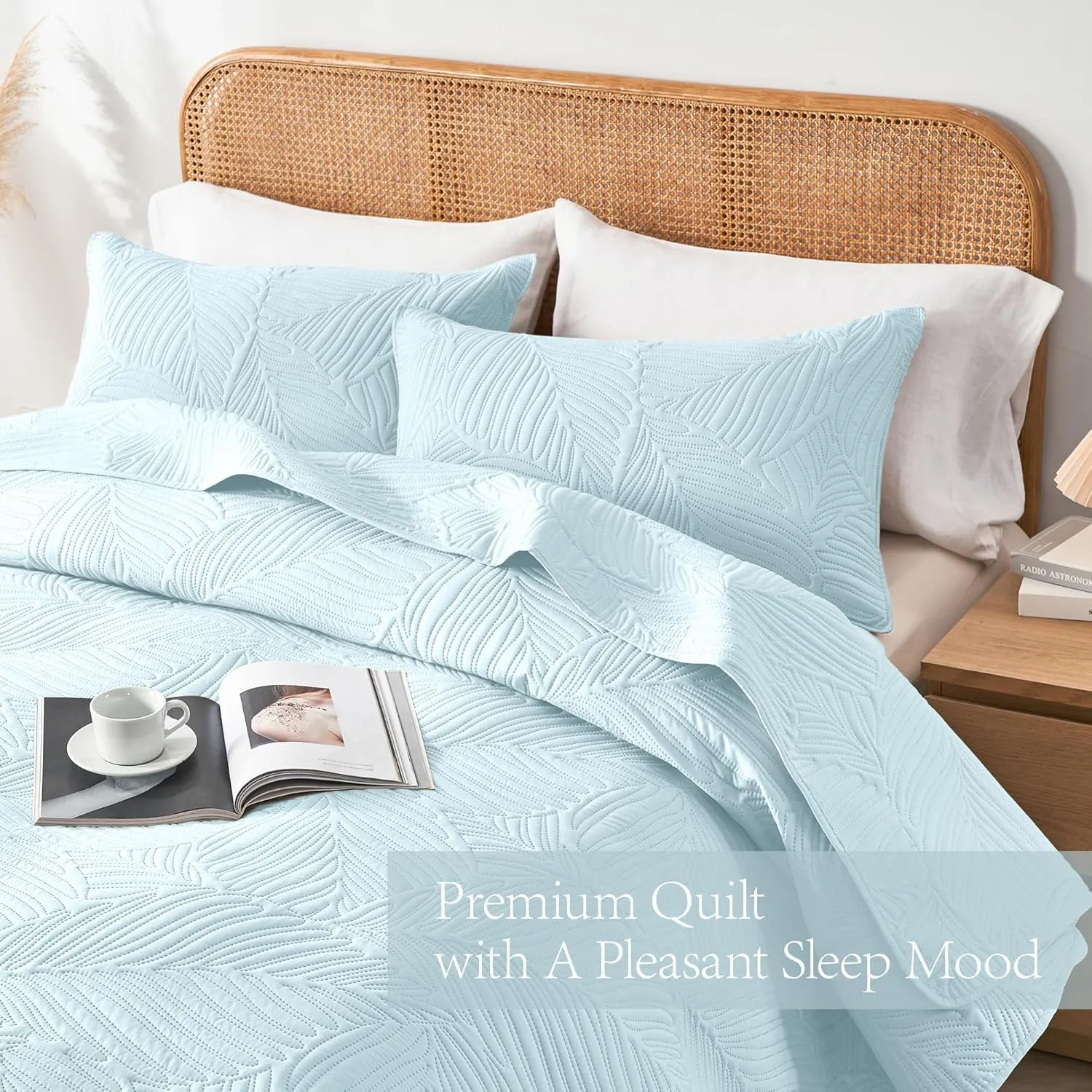 OARAGE Twin Quilt Bedding Set Aqua Blue Soft Lightweight Bedspread with Leaf Pattern Ultrasonic Microfiber Bed Coverlet for All Season (1 Quilt,1 Sham)