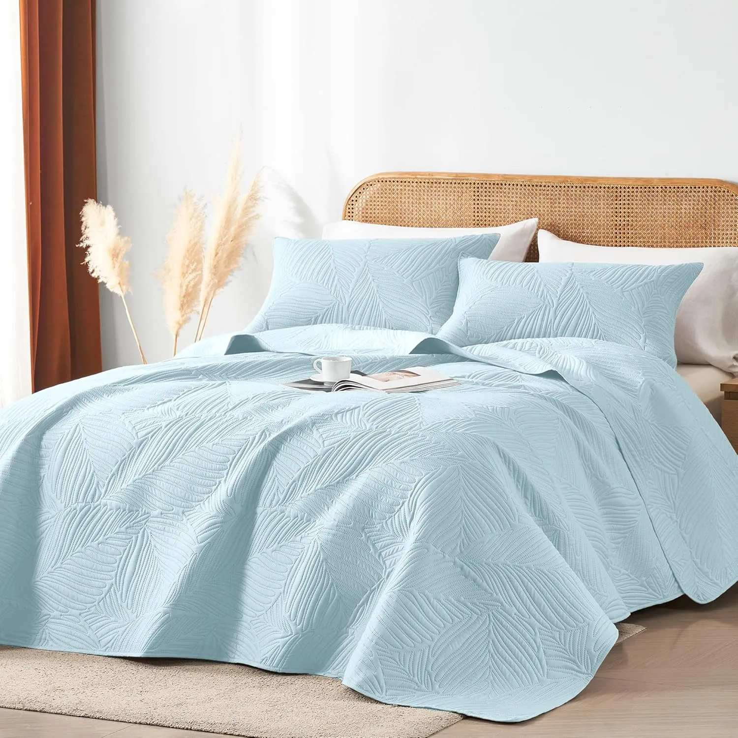 OARAGE Twin Quilt Bedding Set Aqua Blue Soft Lightweight Bedspread with Leaf Pattern Ultrasonic Microfiber Bed Coverlet for All Season (1 Quilt,1 Sham)