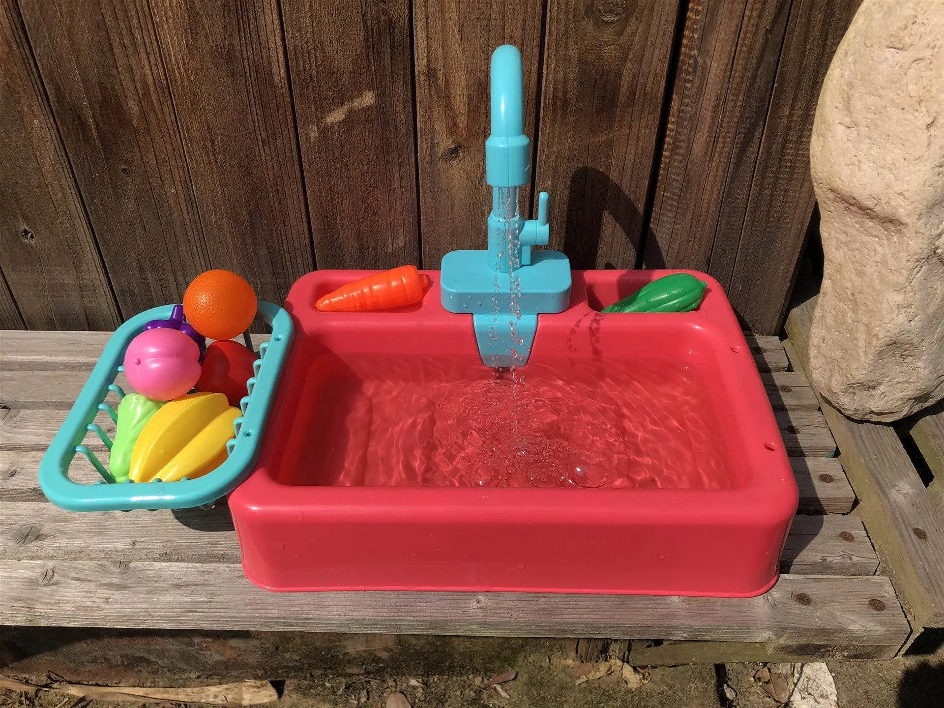 Parrot bath tub toy