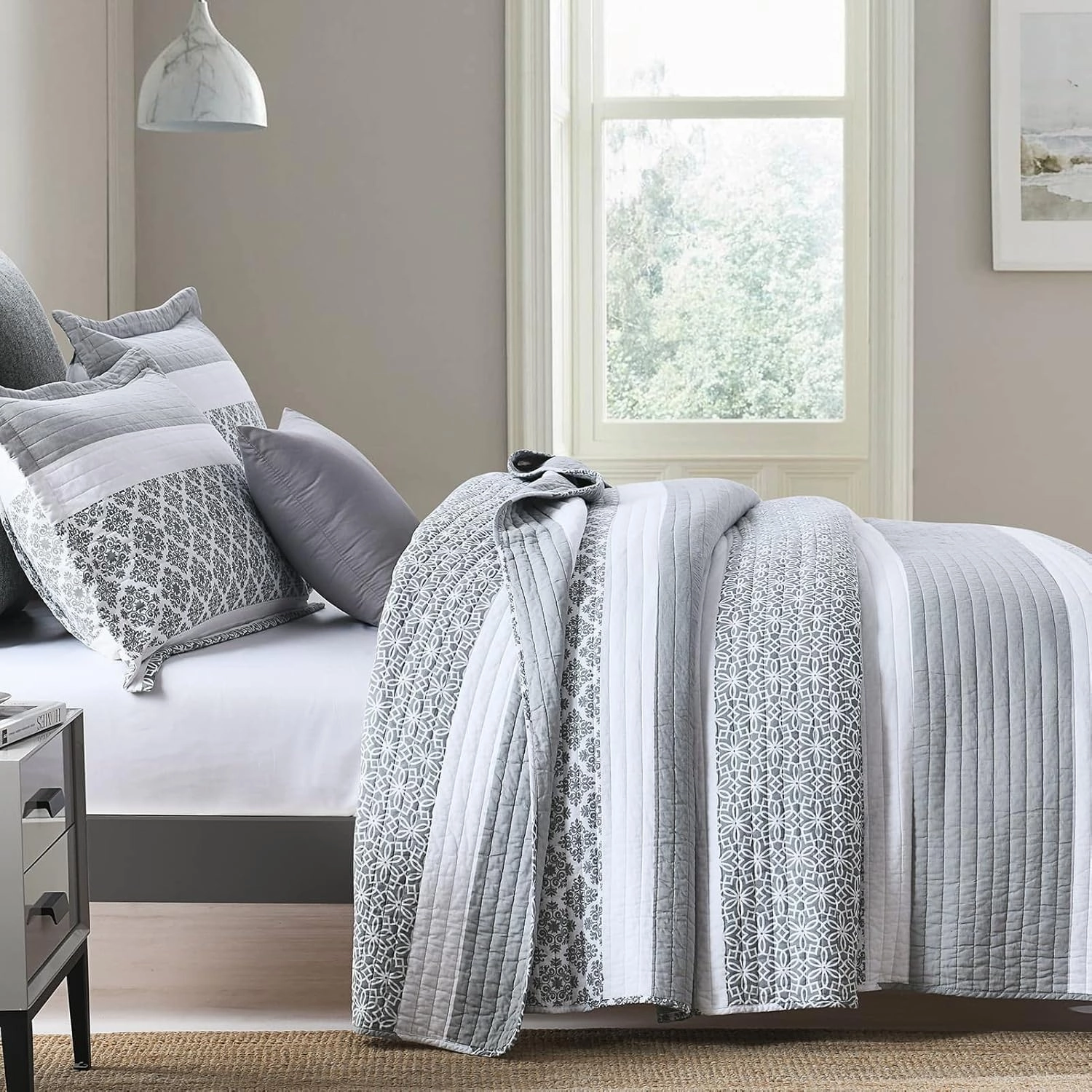 PERHOM Queen Size Quilt Set - 100% Cotton Bedding Set, Lightweight Reversible Floral Patchwork Quilts Coverlet for Queen Bed, Bluish Grey, All Season, 3-Piece