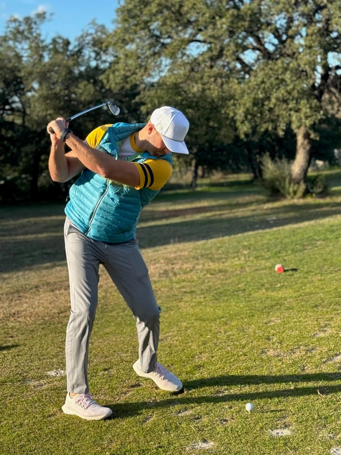 Pro TechHat: Integrated Magnet with Ball Marker and Hidden Tee Storage