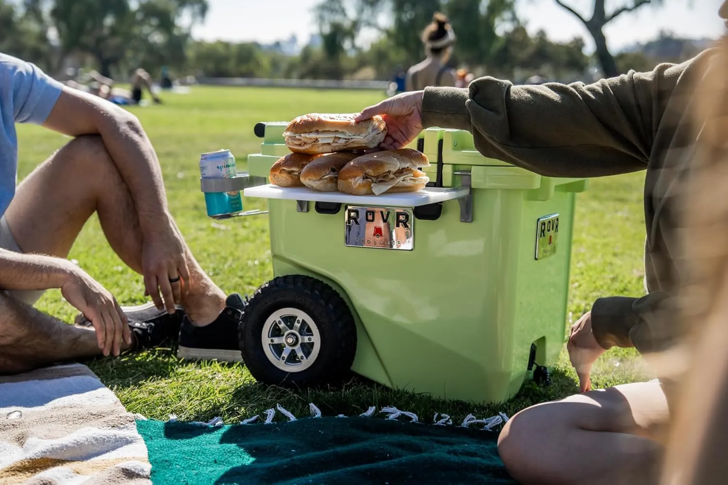 RovR Hard Cooler – Heavy Duty Insulated Cooler Box for Camping, Beach, Travel, Tailgating, Fishing, and Parties – Rugged Portable Cooler for Long Ice Retention