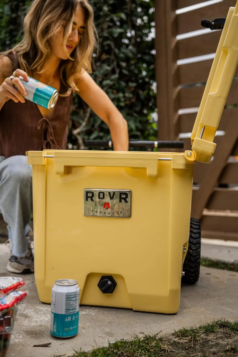 RovR Hard Cooler – Heavy Duty Insulated Cooler Box for Camping, Beach, Travel, Tailgating, Fishing, and Parties – Rugged Portable Cooler for Long Ice Retention
