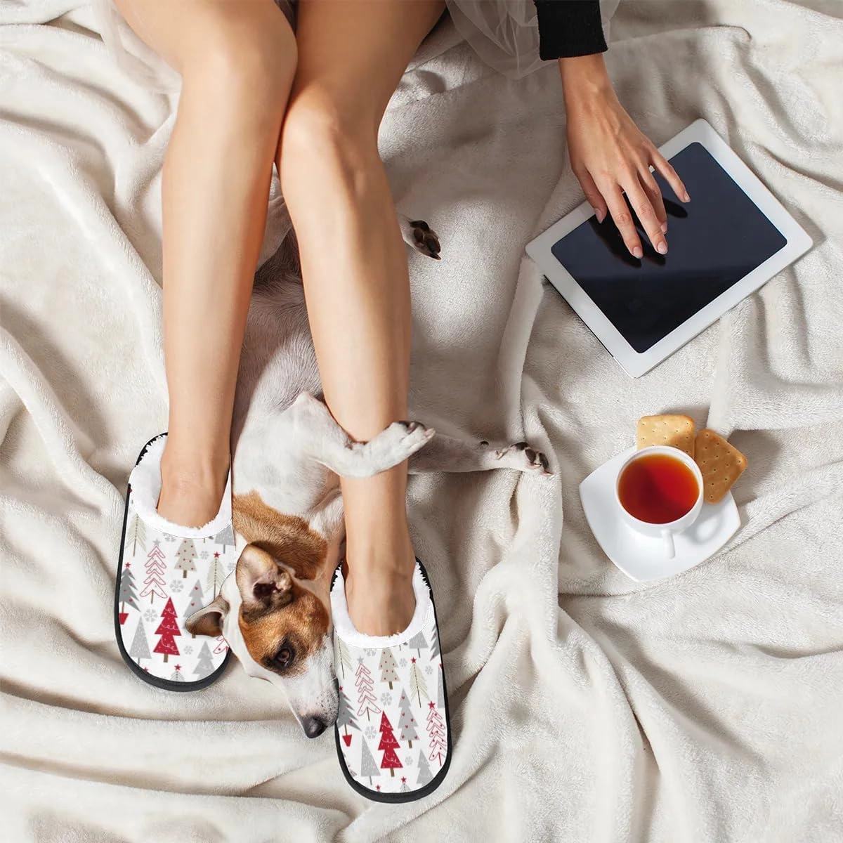 Slippers for Women Men, Soft Plush Warm Slip-On Slippers Non-Disposable Travel Slippers with Rubber Sole, Cozy Indoor Slippers Portable Spa Hotel Guest Indoor Slippers