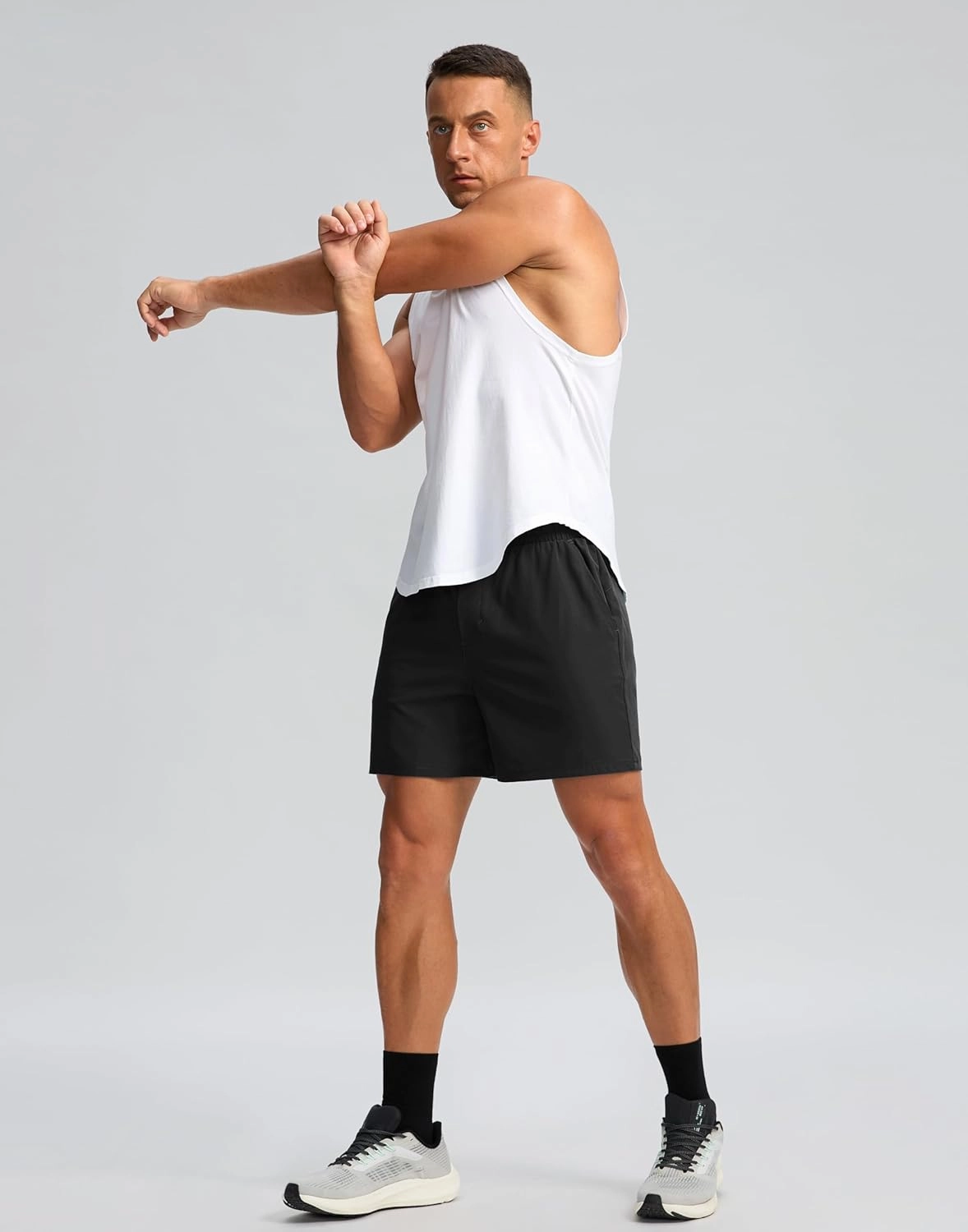 Soothfeel Men's Athletic Running Shorts with Zipper Pocket 5 Inch /7 Inch Quick Dry Tennis Gym Workout Shorts for Men