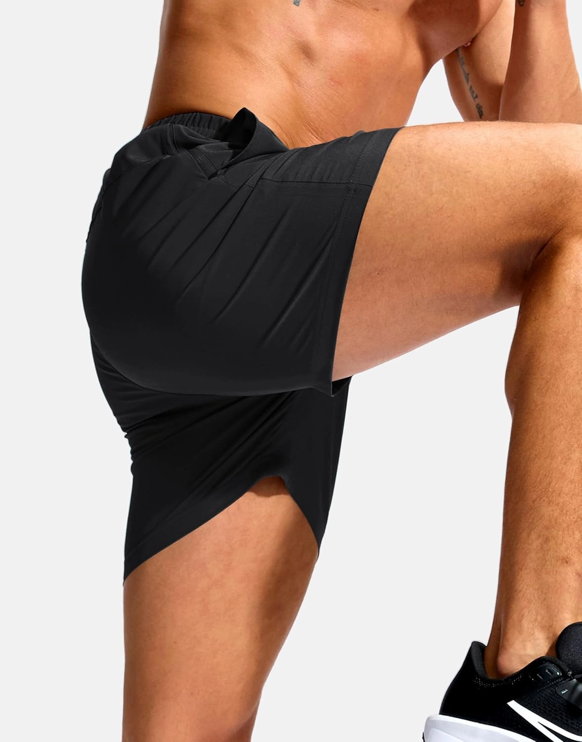 Soothfeel Men's Athletic Workout Shorts with Zipper Pocket 5"/7" Running Gym Shorts for Men Lightweight Quick Dry Tennis