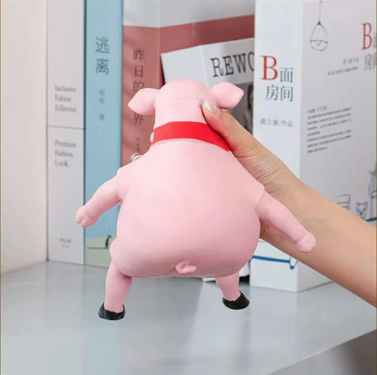 Stretchy Glue-Sand Filled Rubber Pig, Latex Piglet Soft Decompression Doll Toy, Animal High-Elastic Stretchable, Decompression Toy for Adults and Children