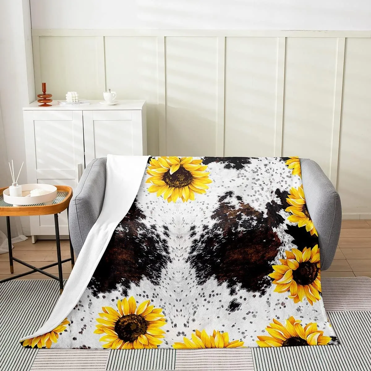 Sunflower Cow Fur Throw Blanket for Cabin Decor, Boys Highland Cow Animal Skin Blanket, Girls Yellow Floral Fleece Blanket Lightweight, Wildlife Farmhouse Cowhide Flannel Blanket Throw 50x60