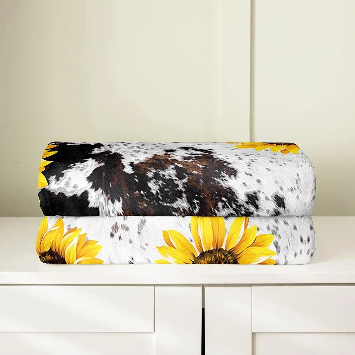 Sunflower Cow Fur Throw Blanket for Cabin Decor, Boys Highland Cow Animal Skin Blanket, Girls Yellow Floral Fleece Blanket Lightweight, Wildlife Farmhouse Cowhide Flannel Blanket Throw 50x60