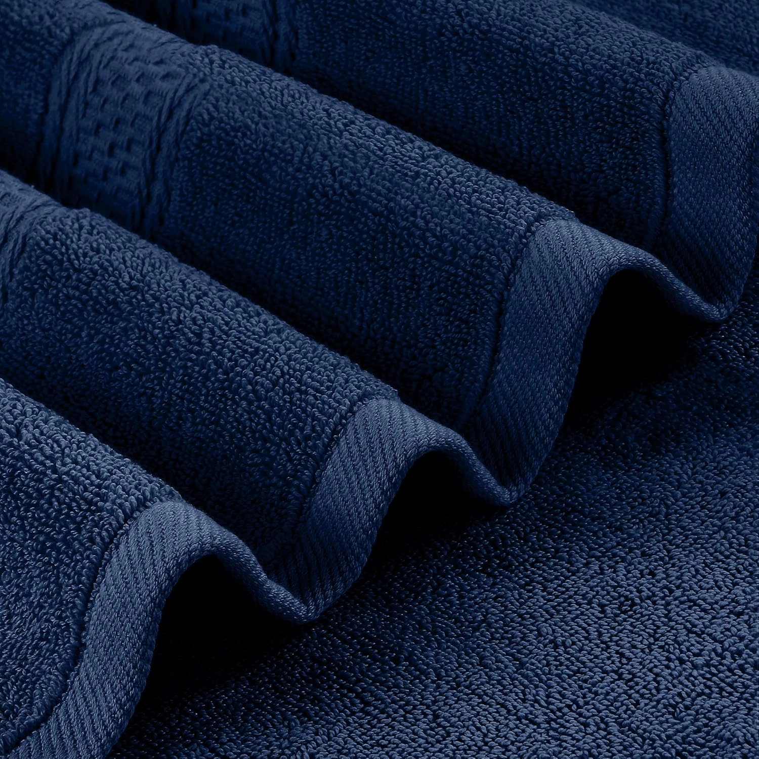 Utopia Towels 4 Pack Premium Bath Towels Set, 27 by 54 Inches, 100% Ring Spun Cotton 600GSM, Lightweight and Highly Absorbent Quick Drying Towels, Perfect for Daily Use, Navy