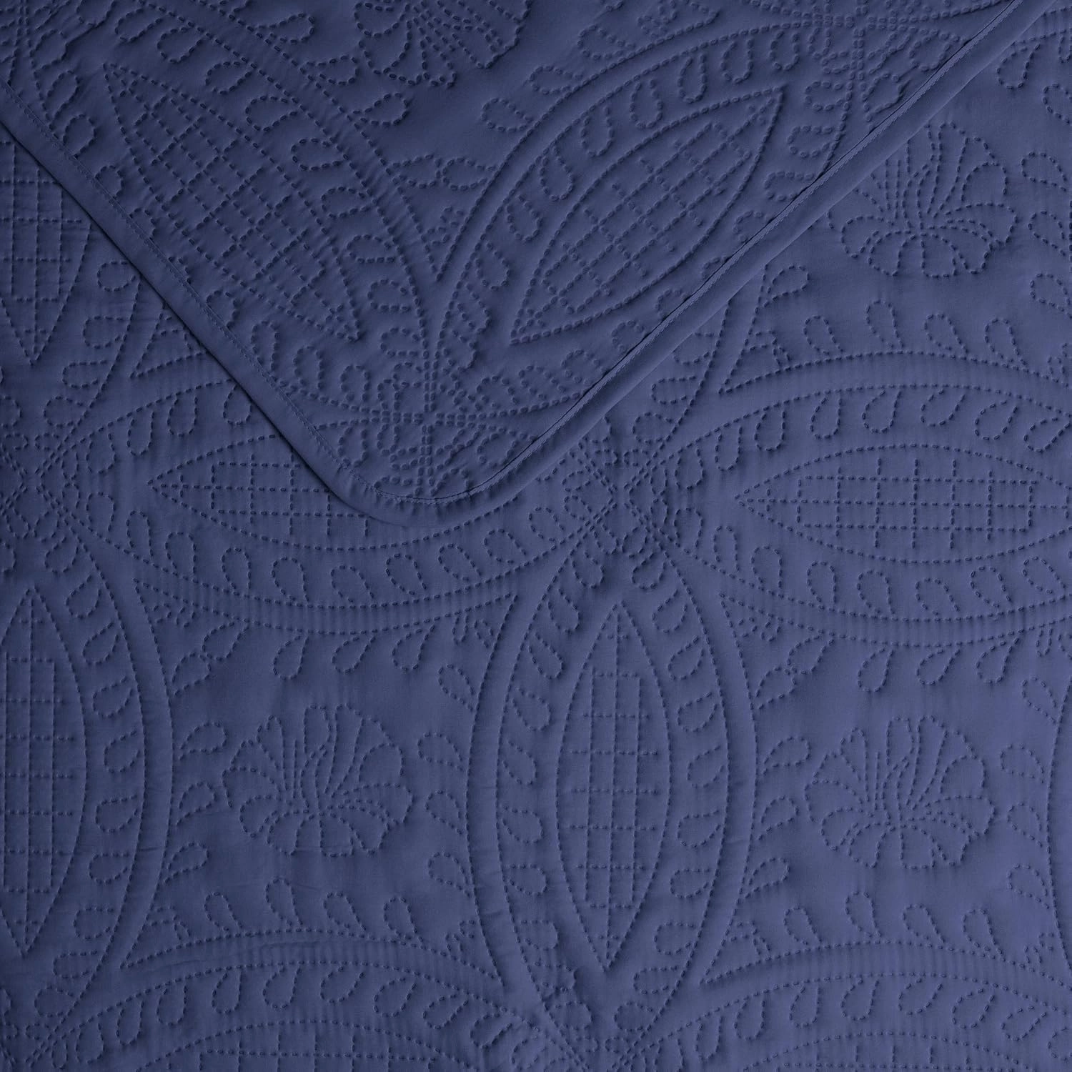 Waverly Traditions Vintage Medallion Pinsonic 3 Piece Quilted Solid Bedding Set, Full/Queen Bed Set with 2 Pillow Shams and Quilt, Lightweight and Machine Washable, Navy