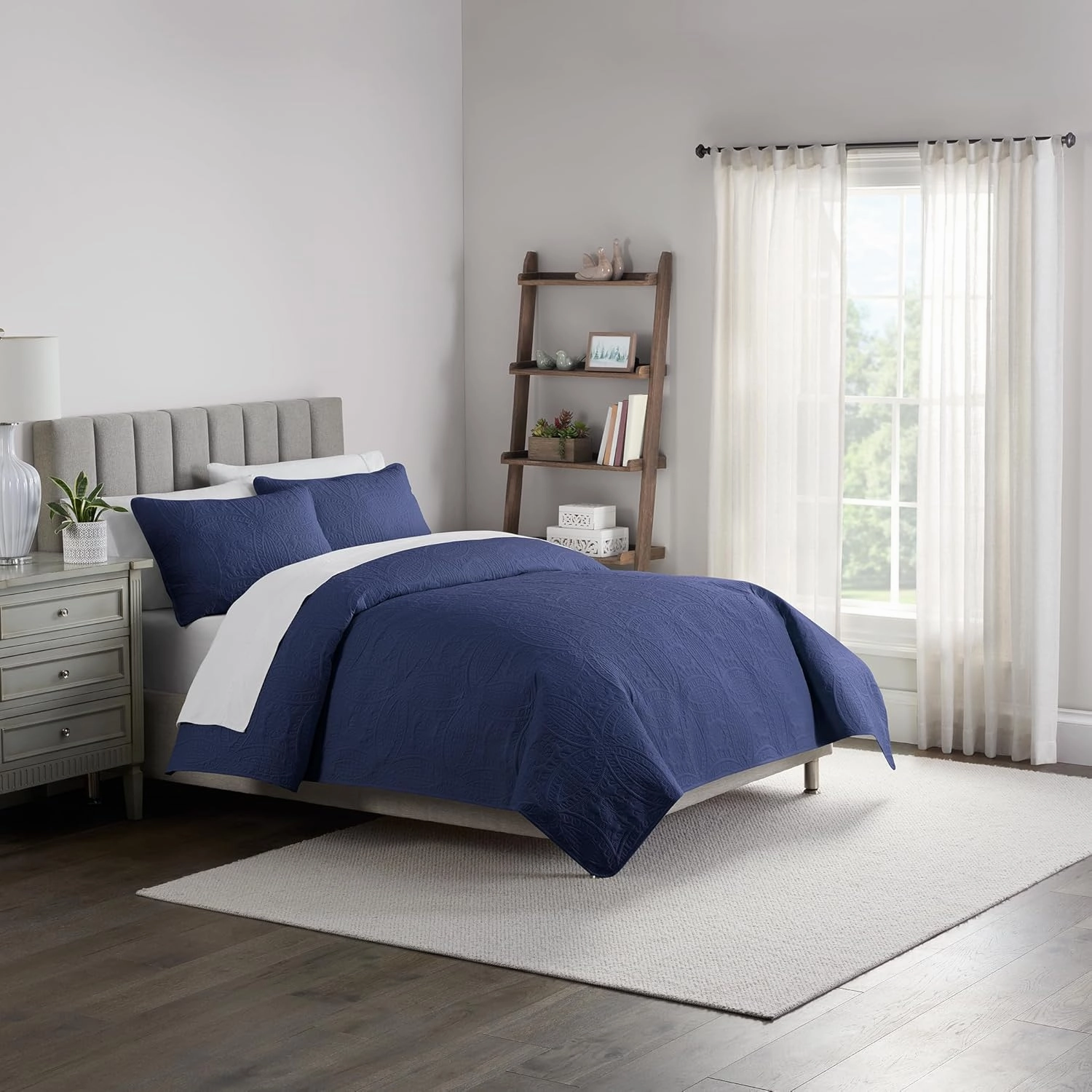 Waverly Traditions Vintage Medallion Pinsonic 3 Piece Quilted Solid Bedding Set, Full/Queen Bed Set with 2 Pillow Shams and Quilt, Lightweight and Machine Washable, Navy