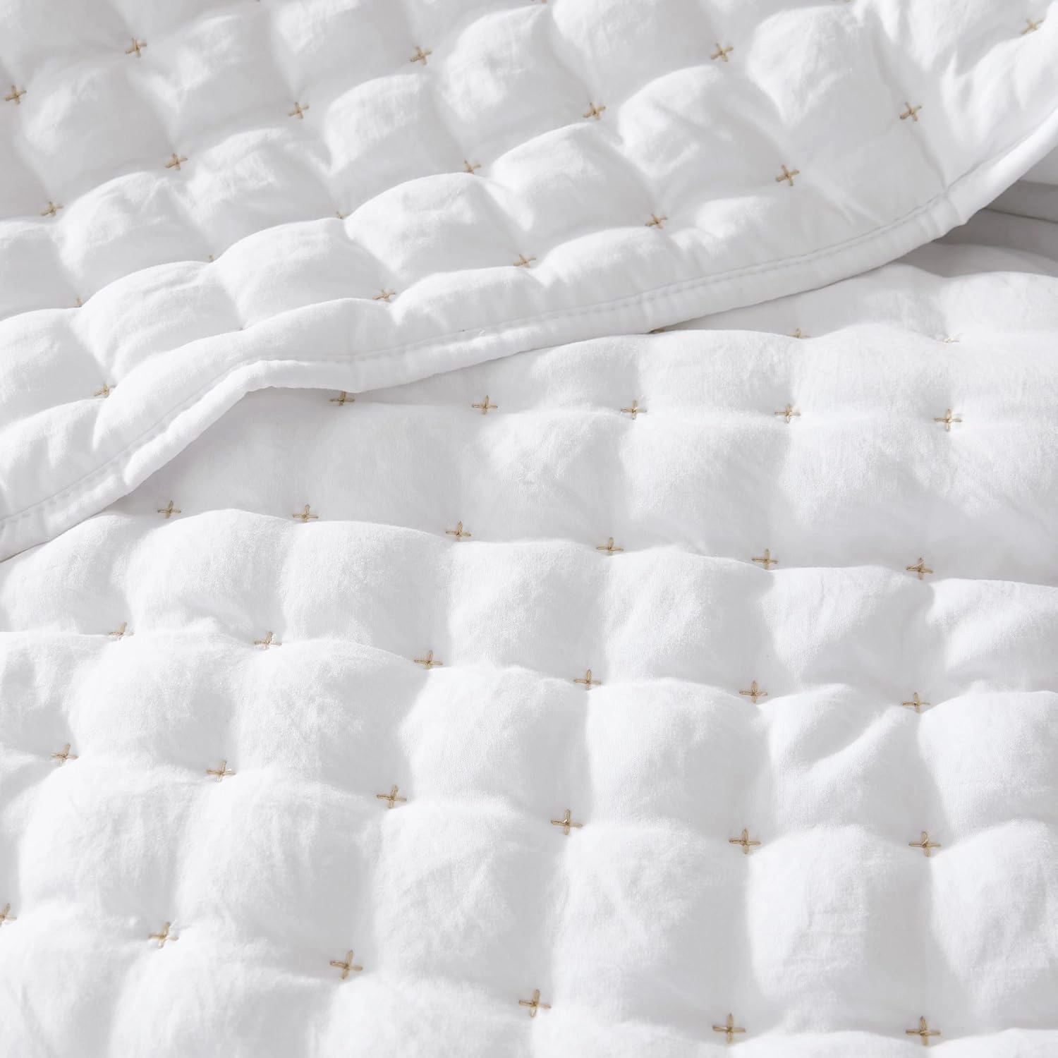 WDCOZY White California Cal King Size Quilt Bedding Sets with Pillow Shams, Oversized Lightweight Soft Bedspread Coverlet, Quilted Blanket Thin Comforter Bed Cover, 3 Pieces, 118x106 inches